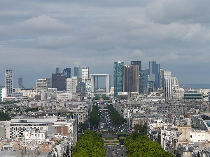P1020010.JPG - Arc de Triomphe, Blick auf die Grande Arche